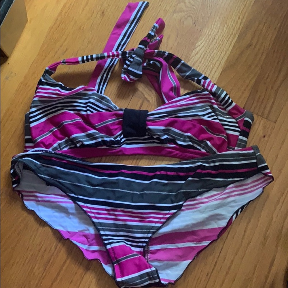 Body glove bikini.